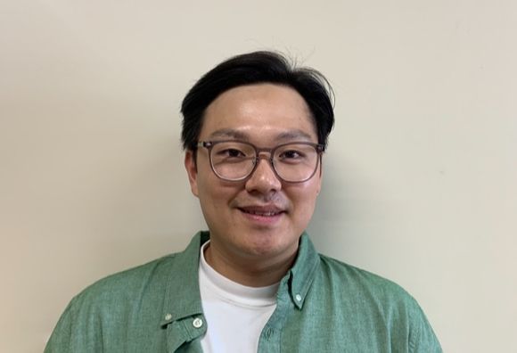엄지훈